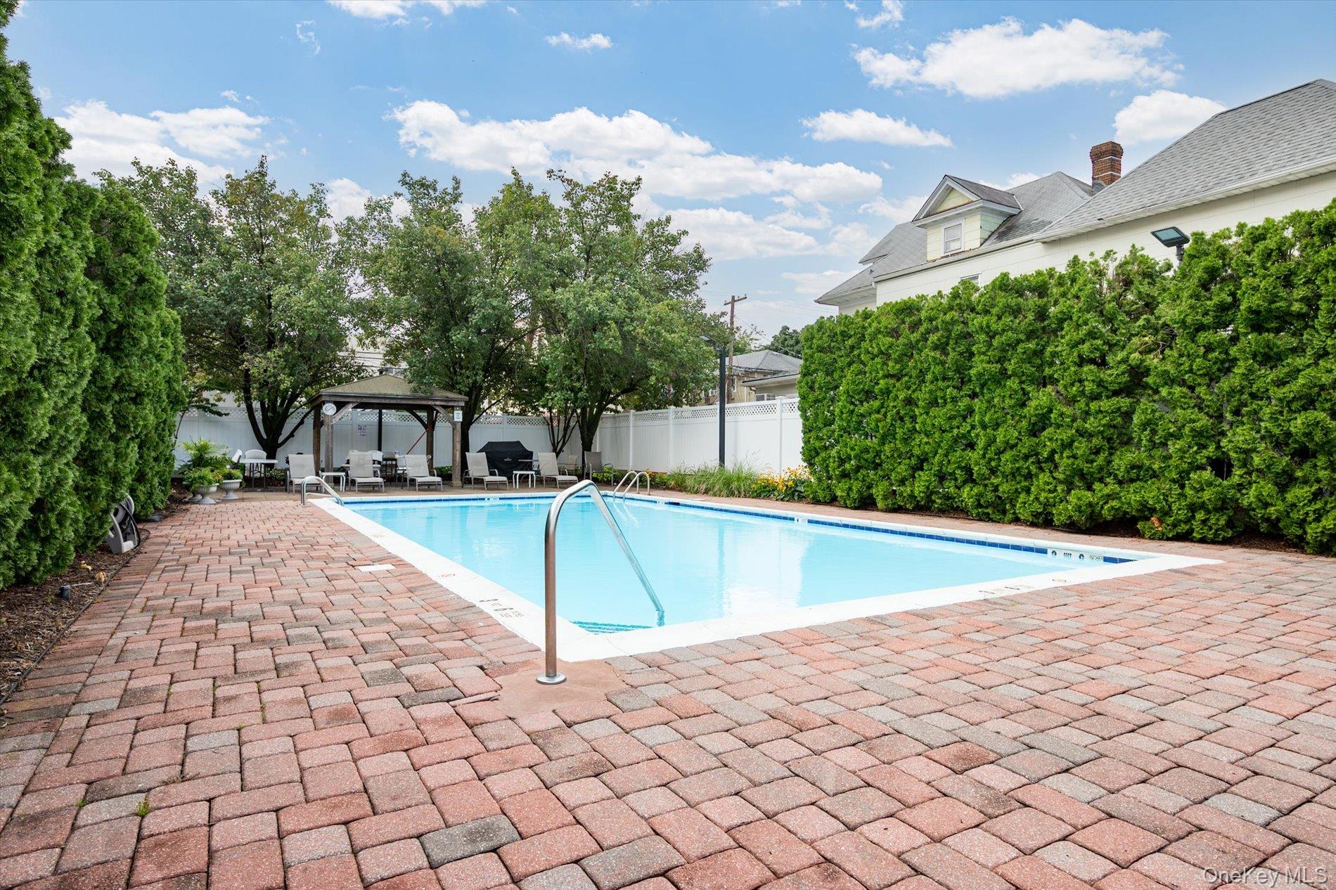 242 Maple Avenue Unit: 308