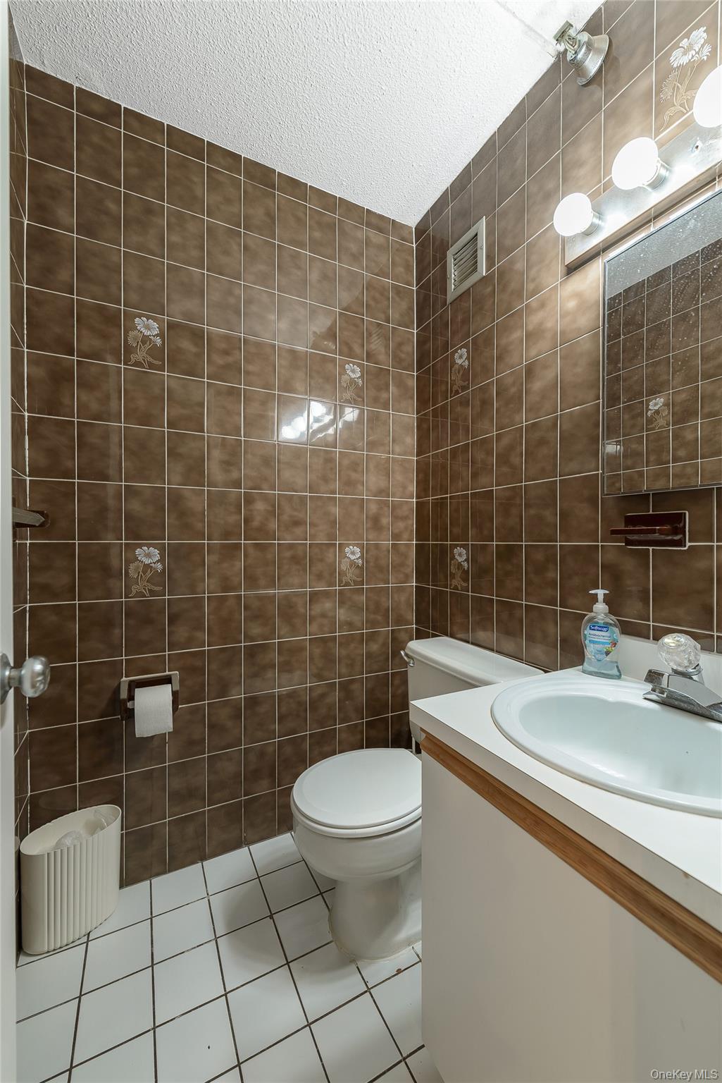 205 Mineola Boulevard Unit: 3G