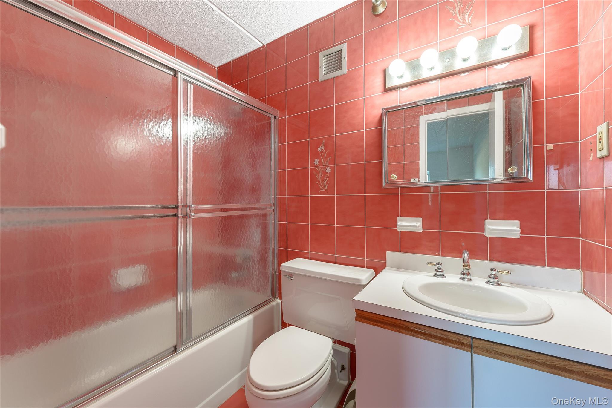205 Mineola Boulevard Unit: 3G