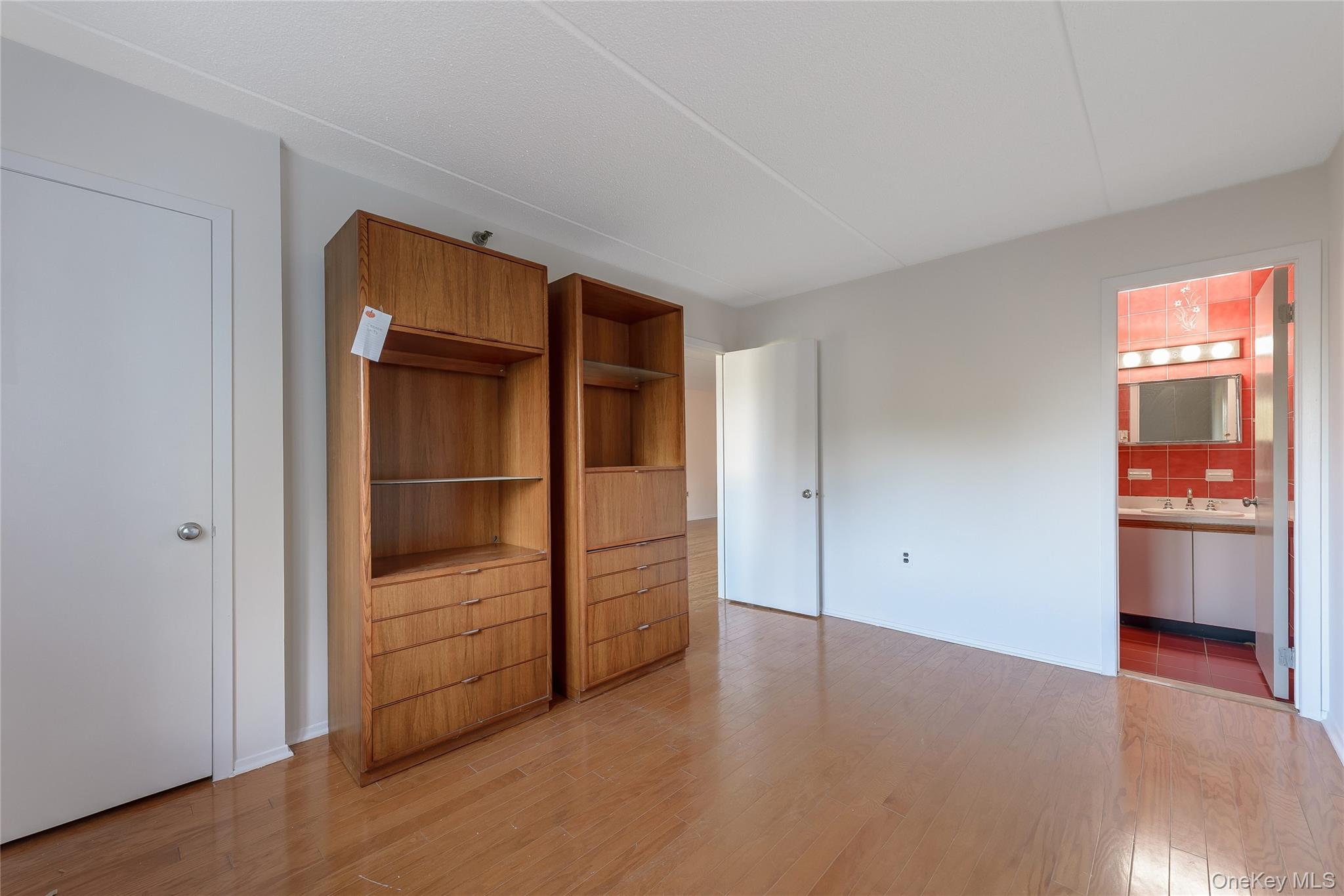 205 Mineola Boulevard Unit: 3G