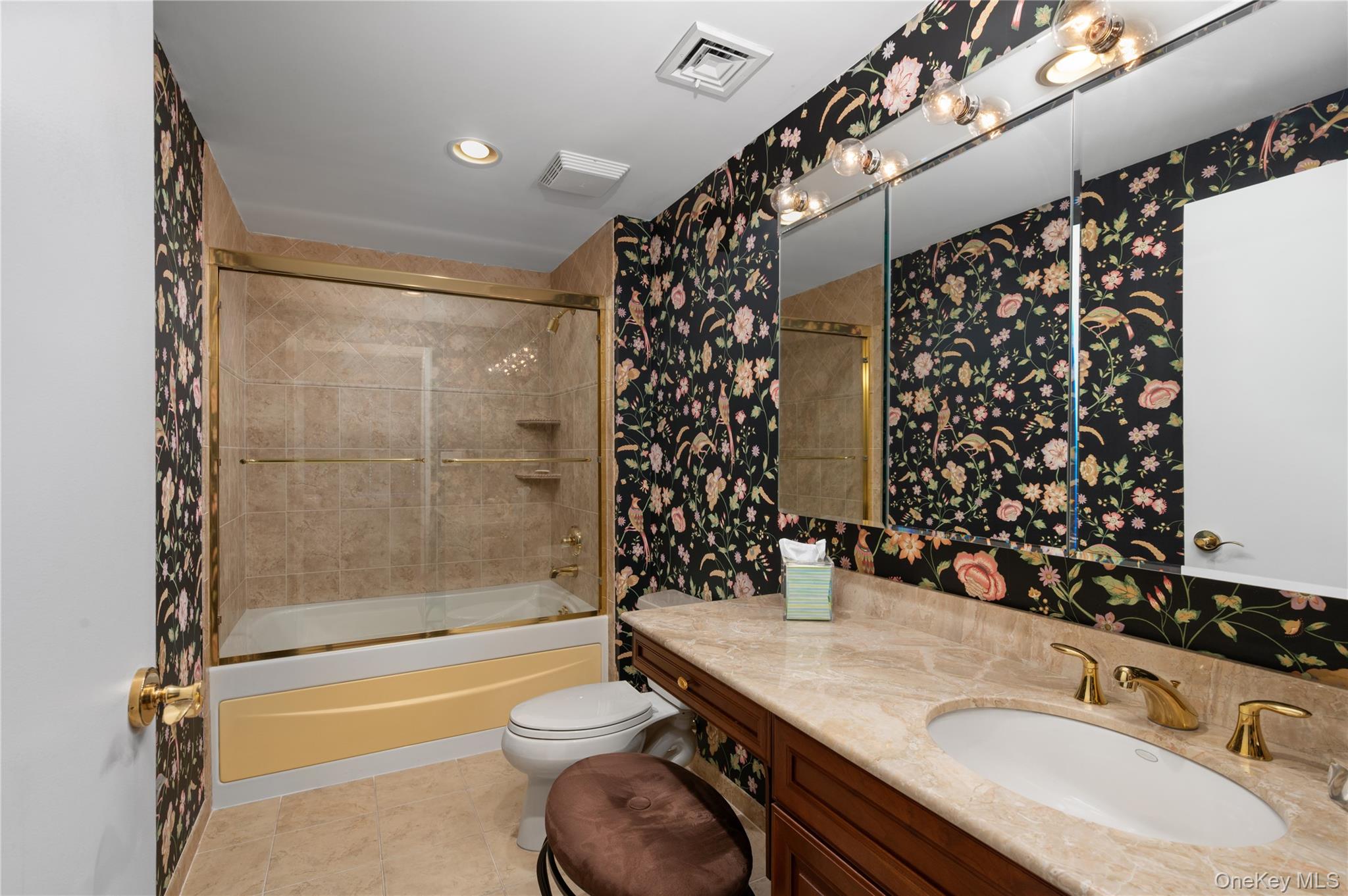 242 Maple Avenue Unit: 502