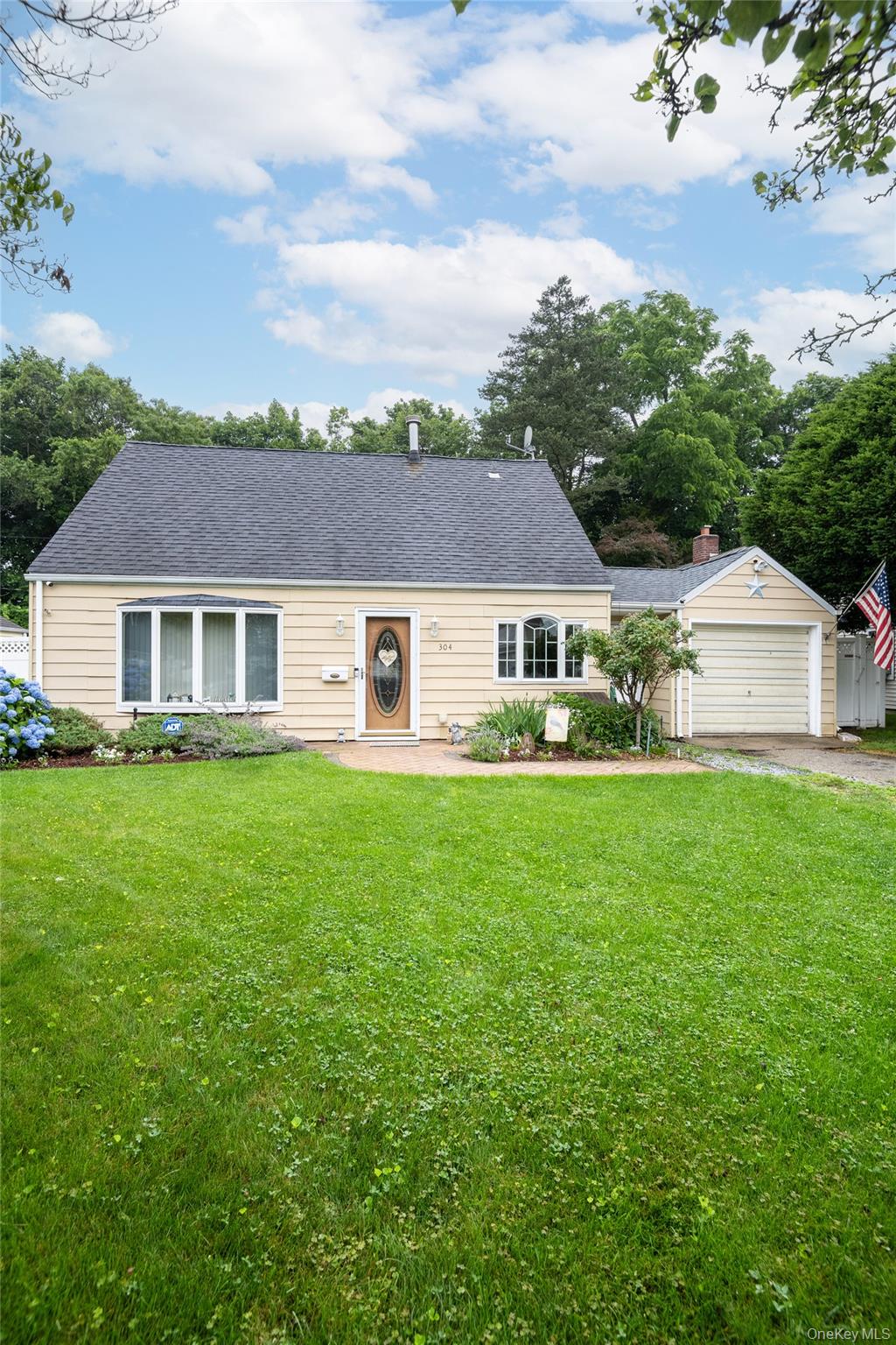 304 Jamaica Boulevard