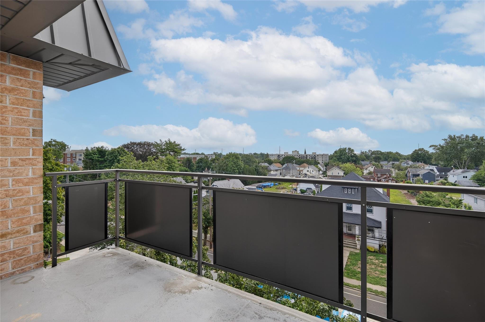 175 Maple Avenue Unit: 5G
