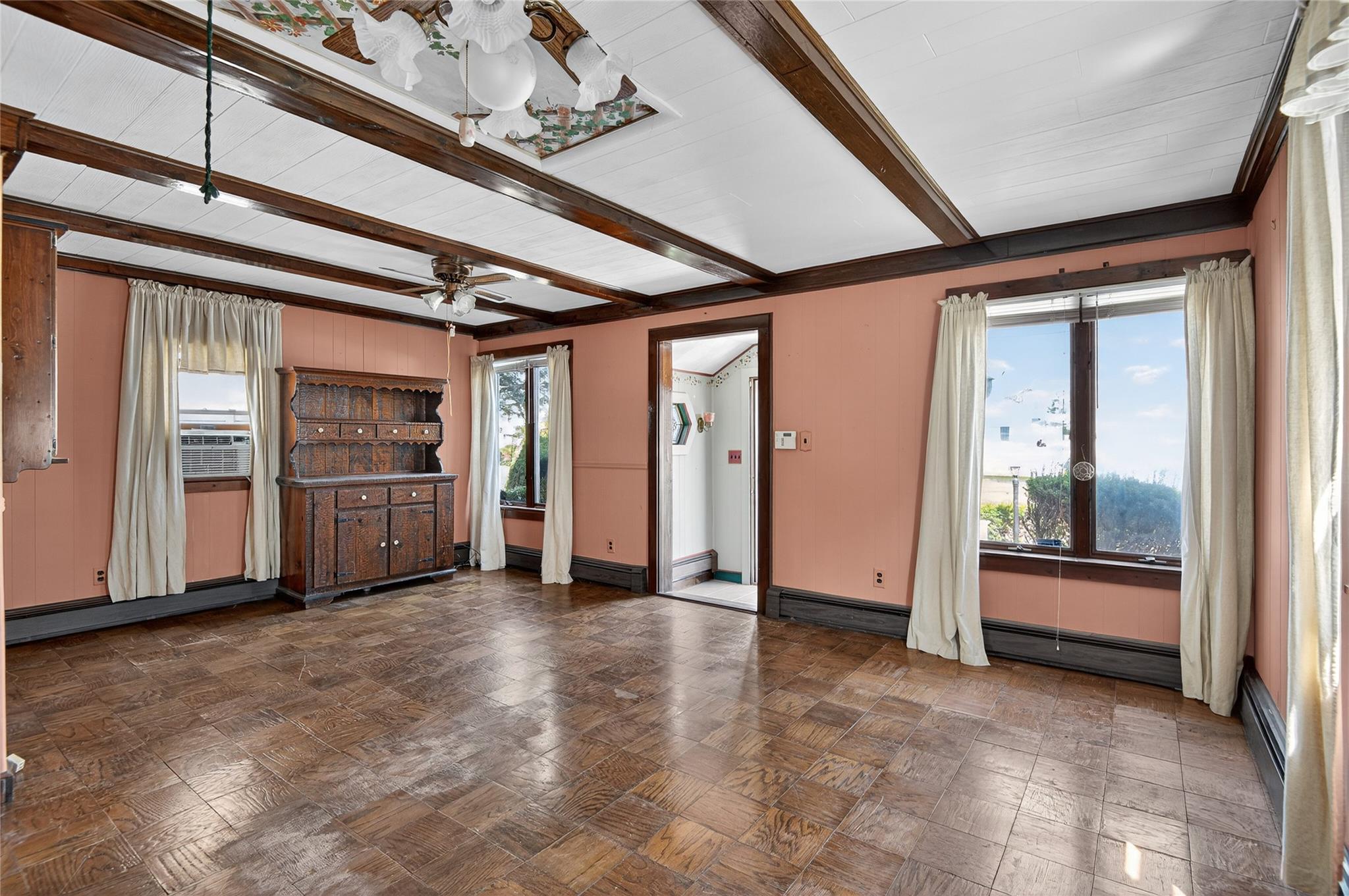 332 Mineola Avenue