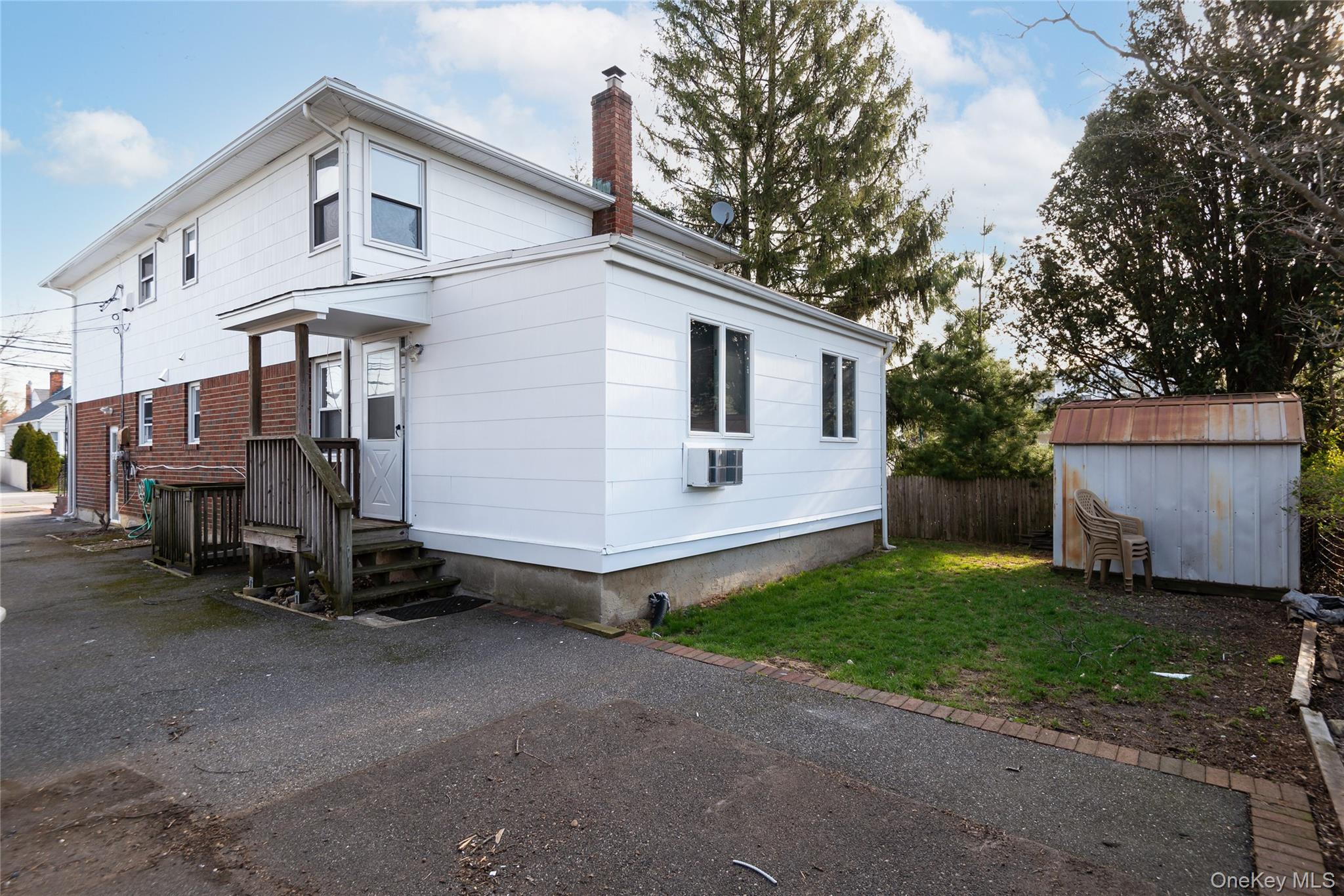 54 5th Avenue Unit: Upper