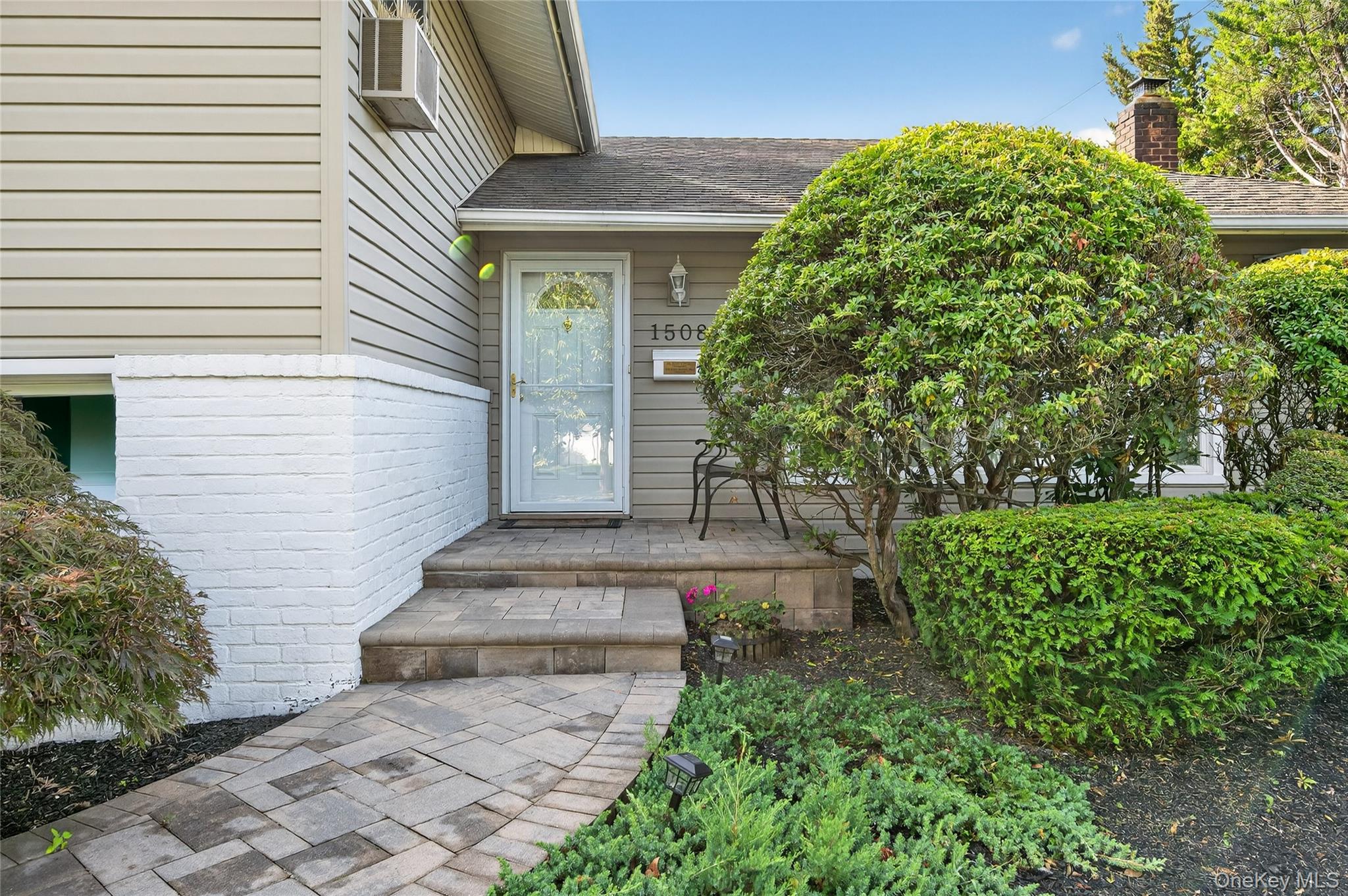 1508 Sylvia Lane