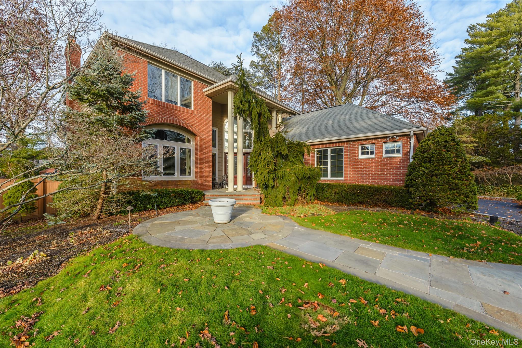 65 Oriole Way