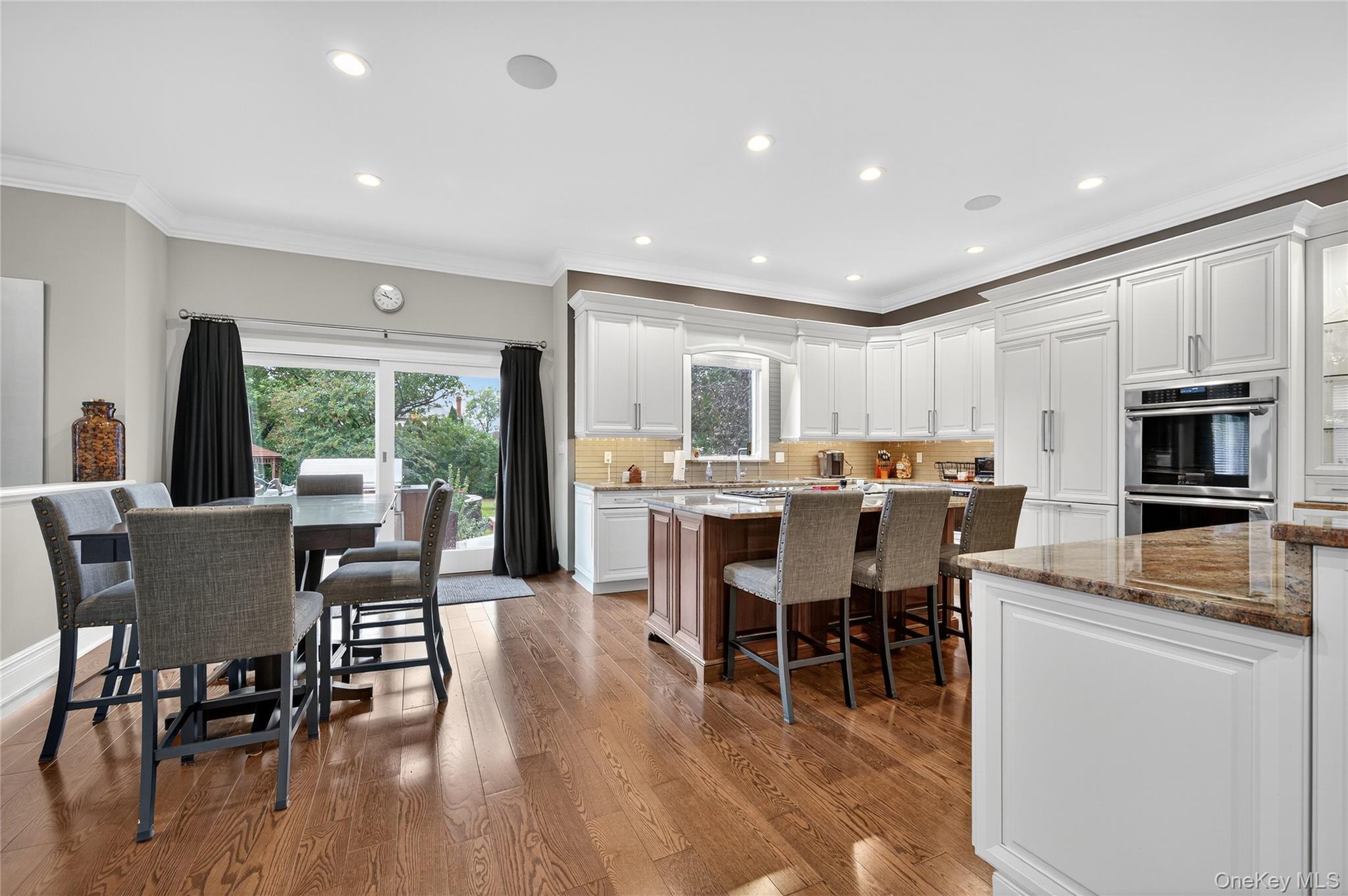 65 Oriole Way