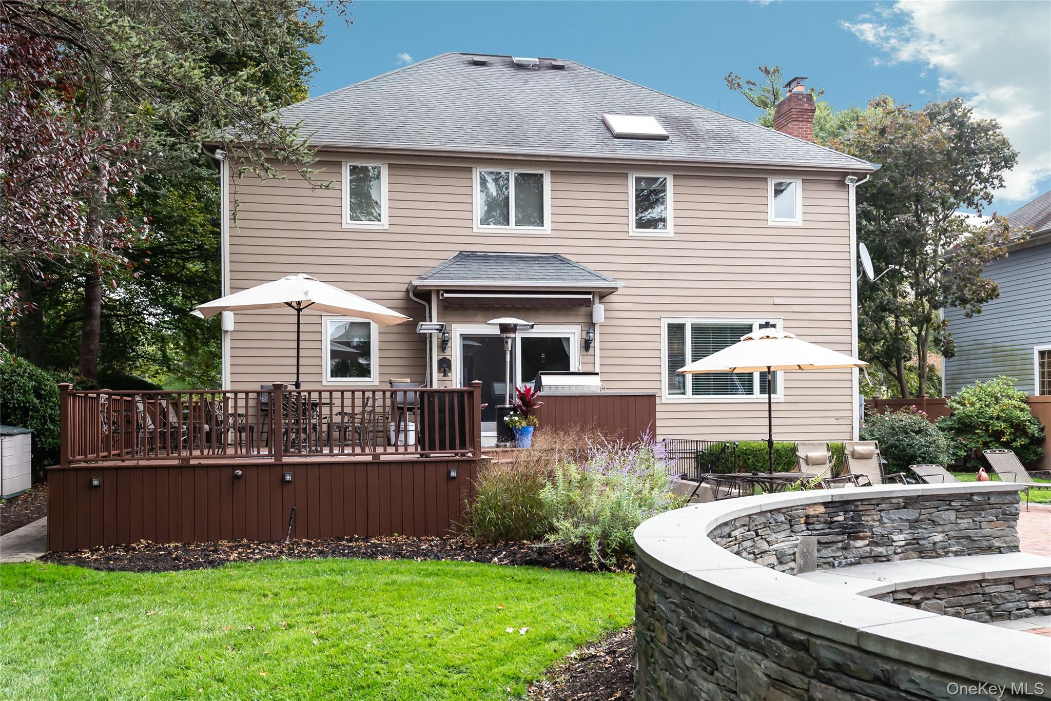 65 Oriole Way