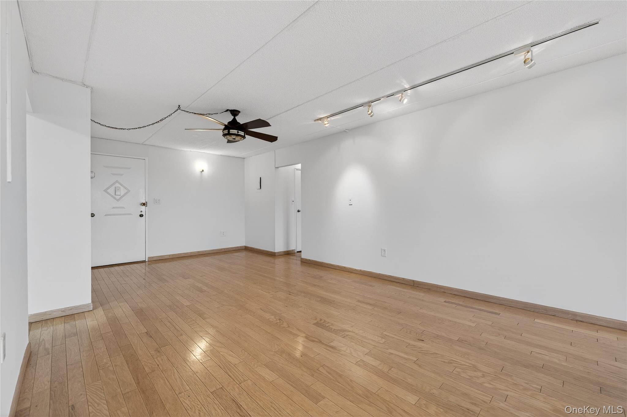 135 Post Avenue Unit: 5T