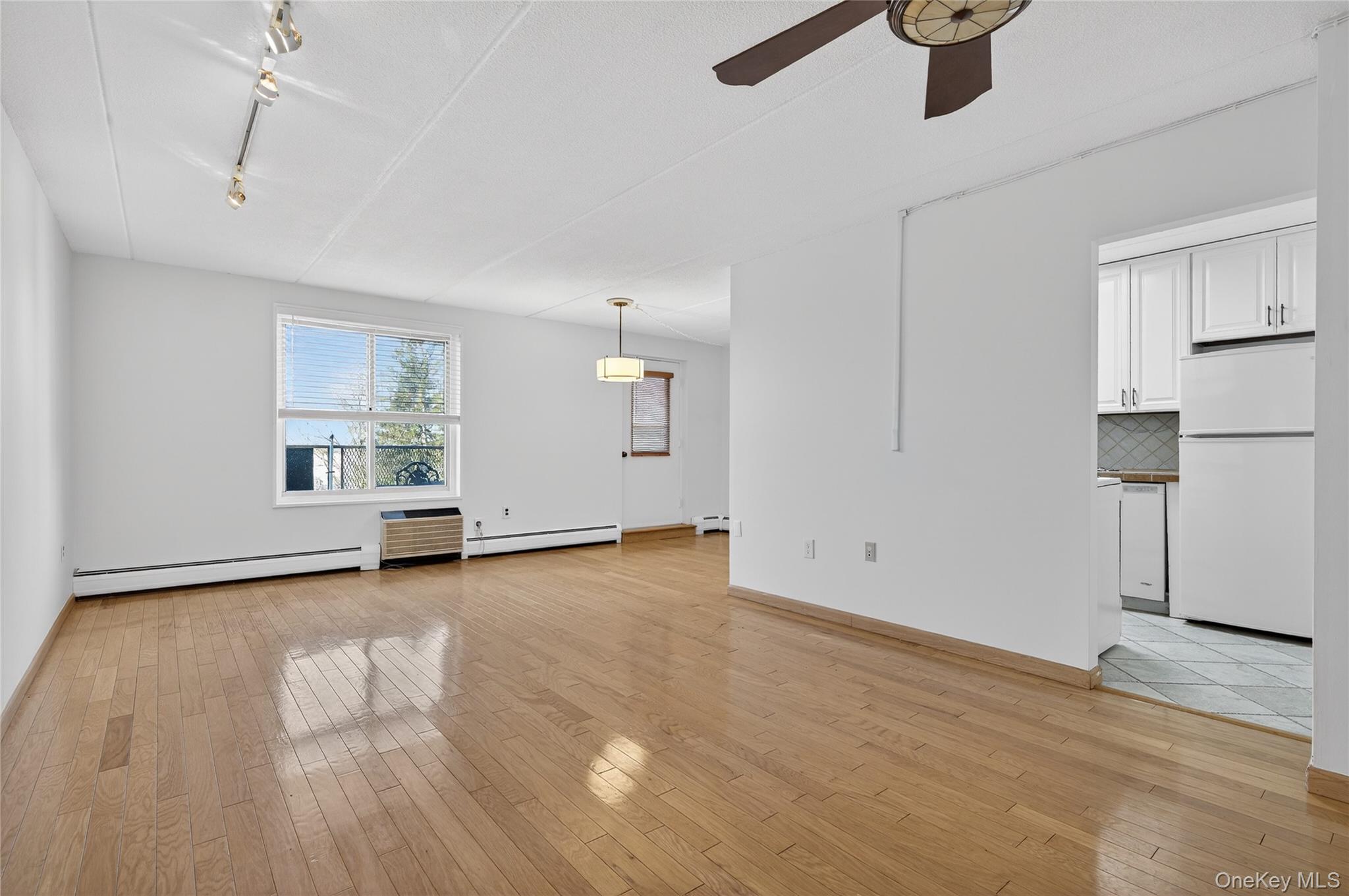 135 Post Avenue Unit: 5T