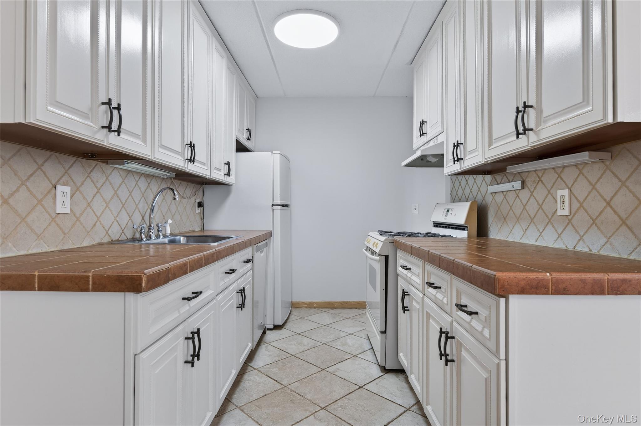 135 Post Avenue Unit: 5T