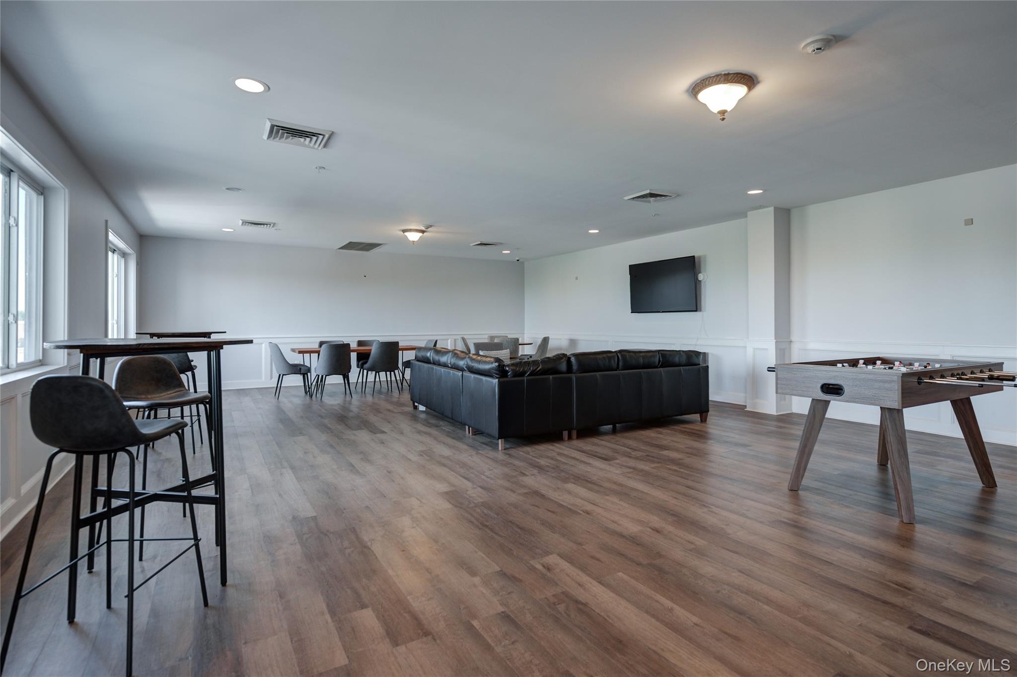 130 Post Avenue Unit: 303