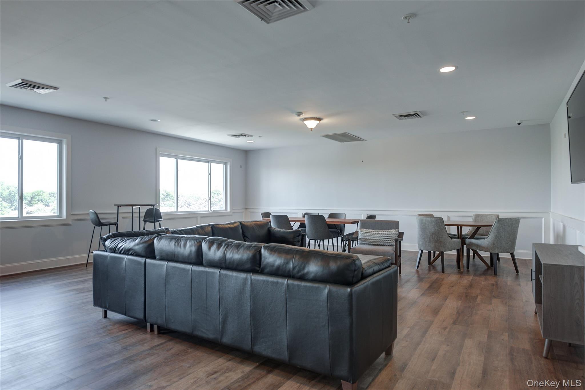 130 Post Avenue Unit: 303