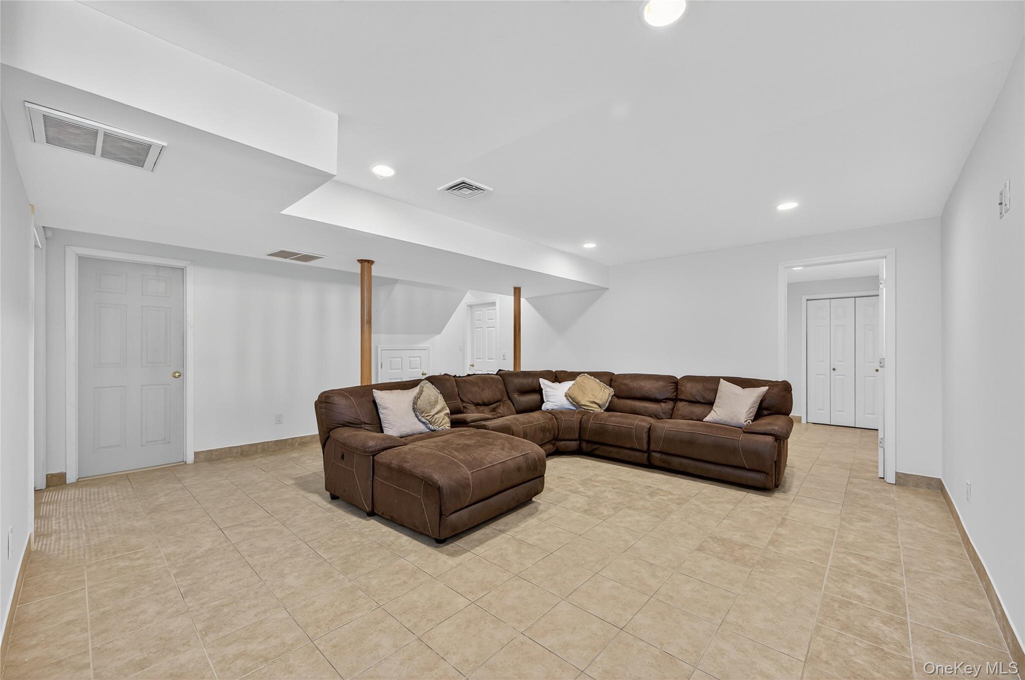 2501 Lancaster Street