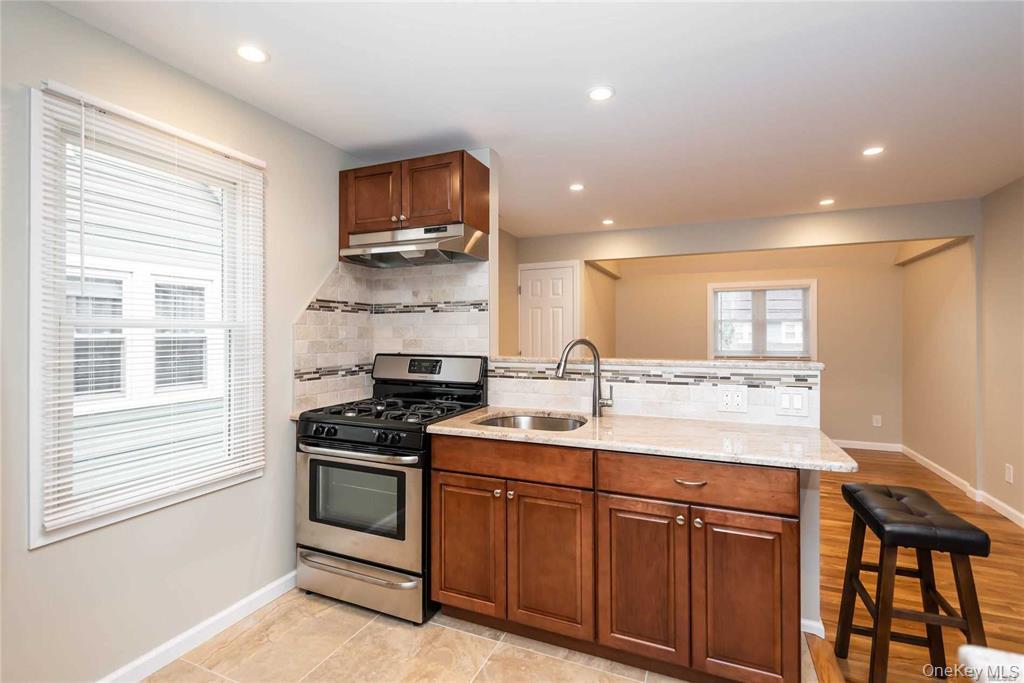 9 Capitol Avenue Unit: Upper level