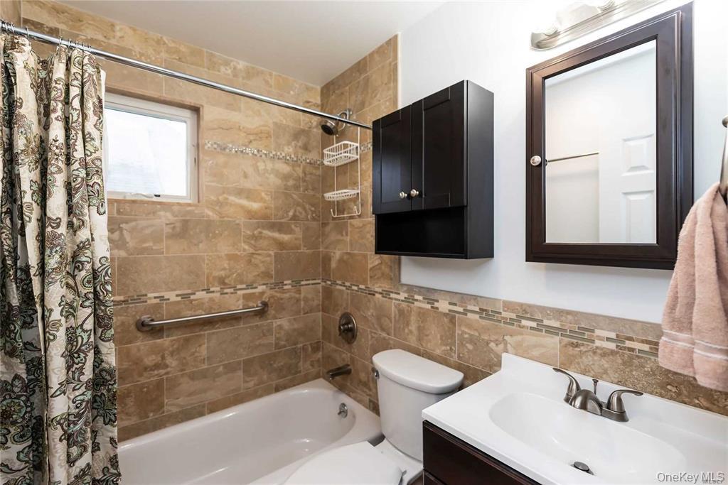 9 Capitol Avenue Unit: Upper level