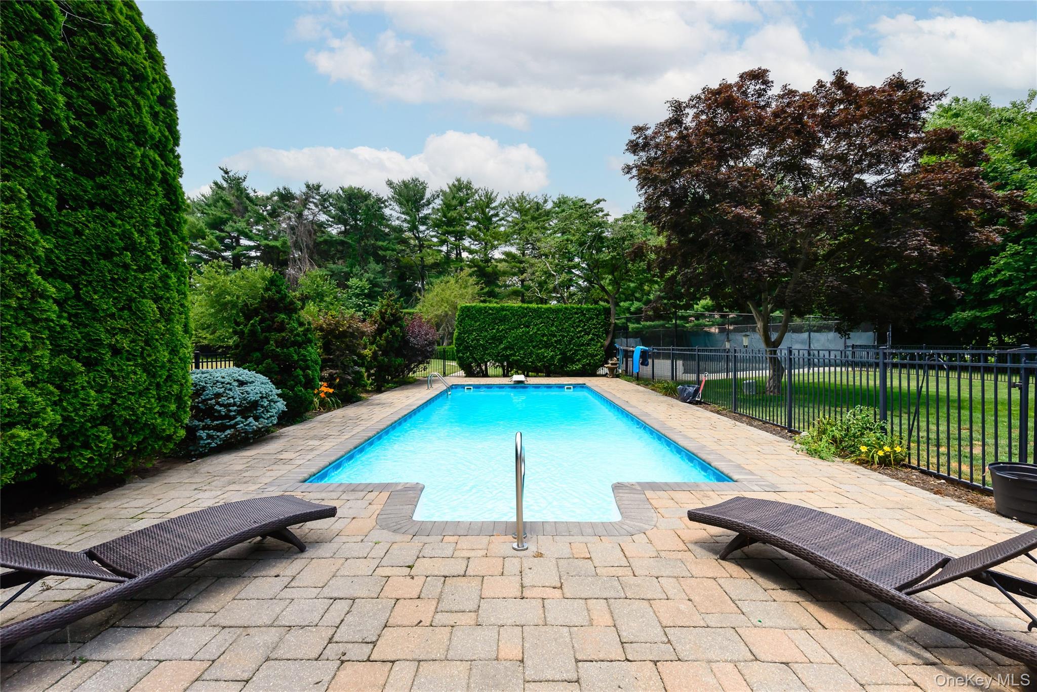 189 Old Westbury Road