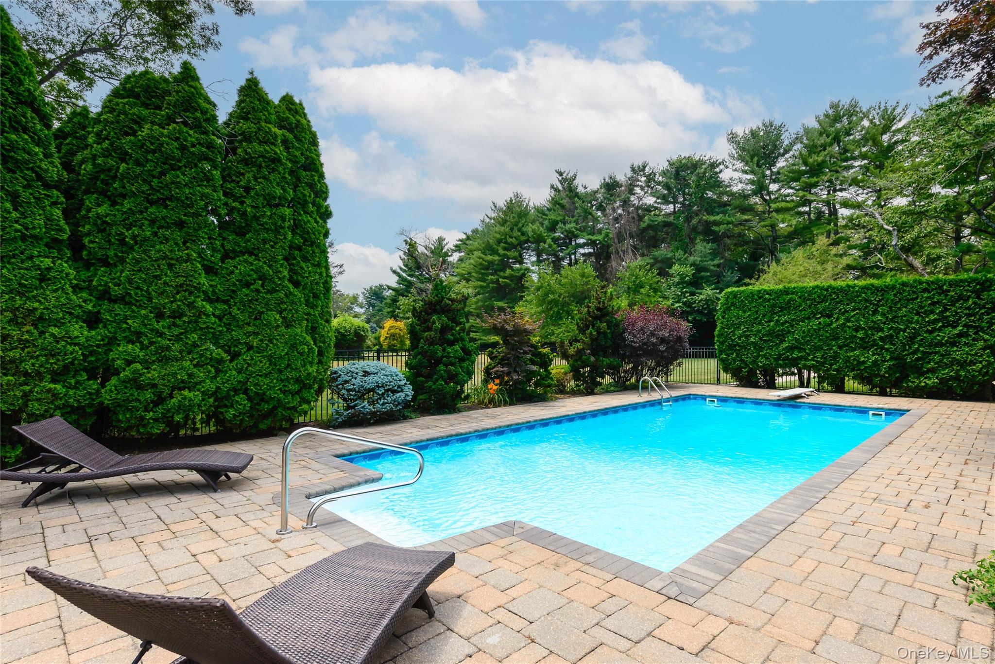 189 Old Westbury Road