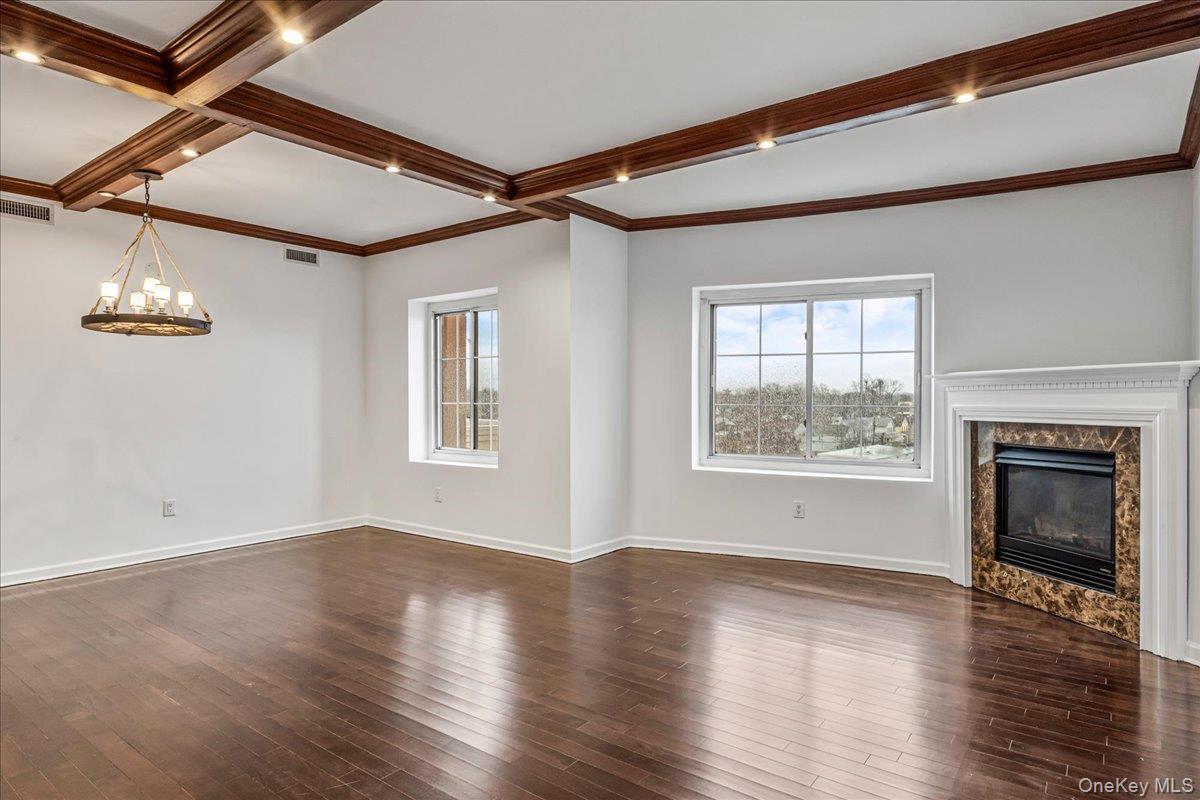 242 Maple Avenue Unit: 601