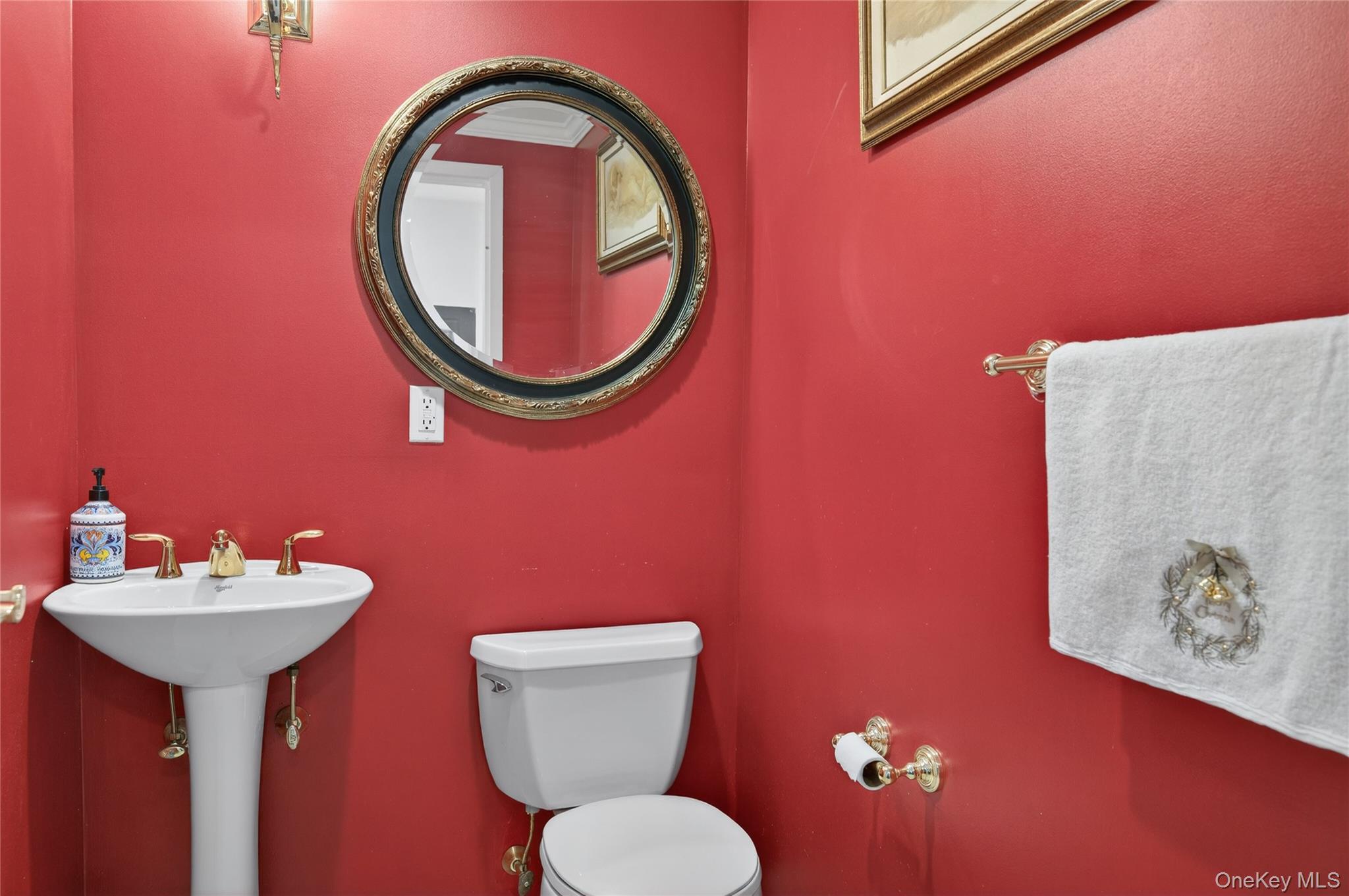 242 Maple Avenue Unit: 601