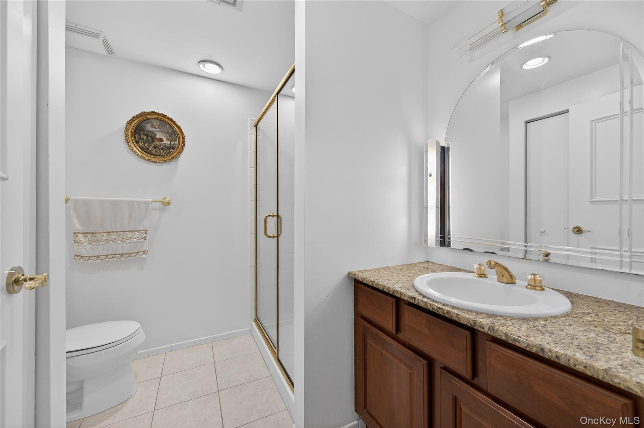 242 Maple Avenue Unit: 601