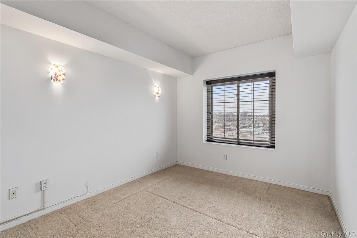 242 Maple Avenue Unit: 601