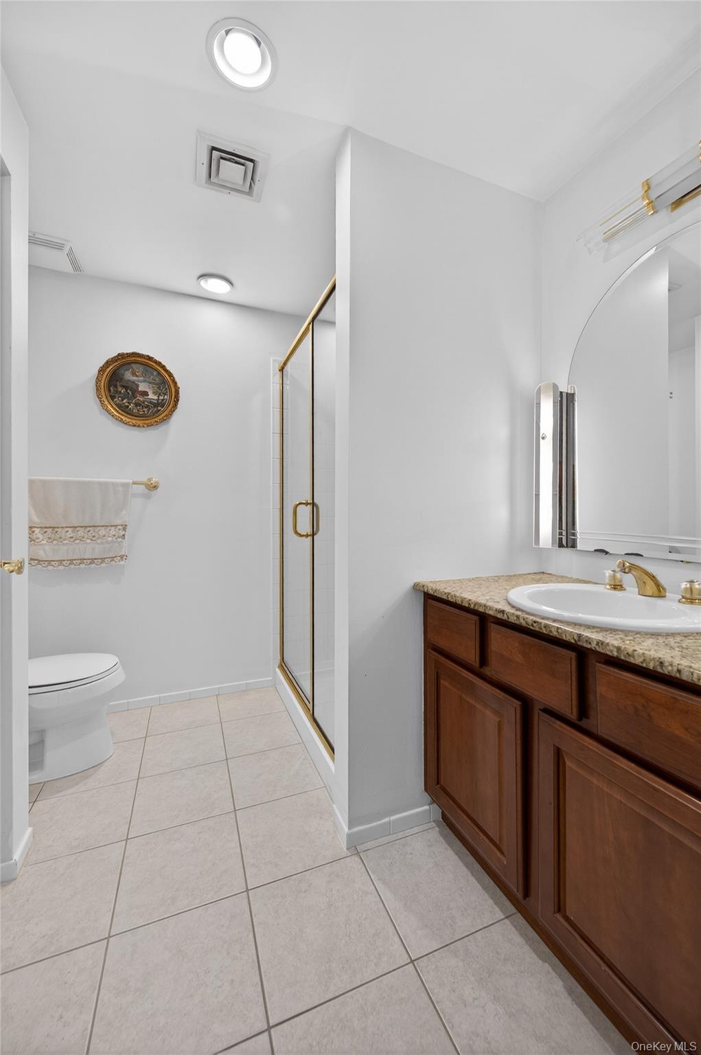 242 Maple Avenue Unit: 601