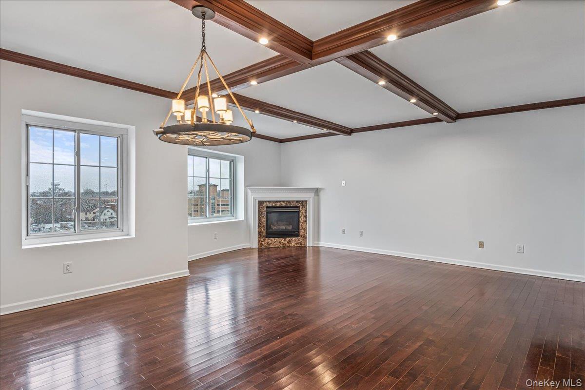 242 Maple Avenue Unit: 601