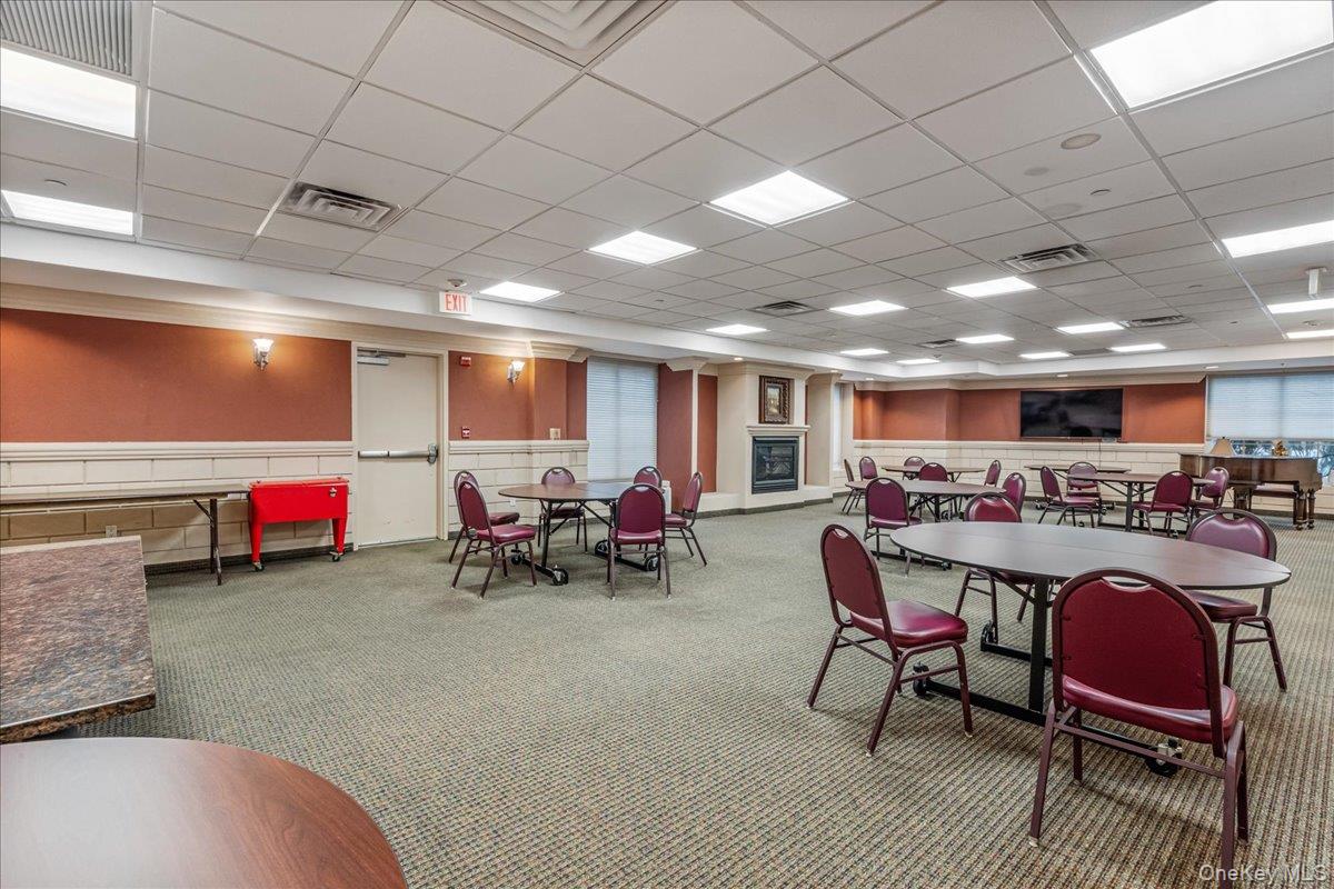 242 Maple Avenue Unit: 601