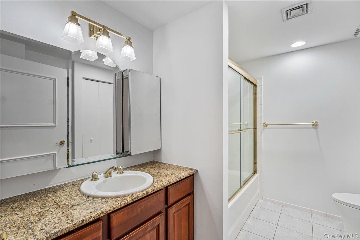 242 Maple Avenue Unit: 601