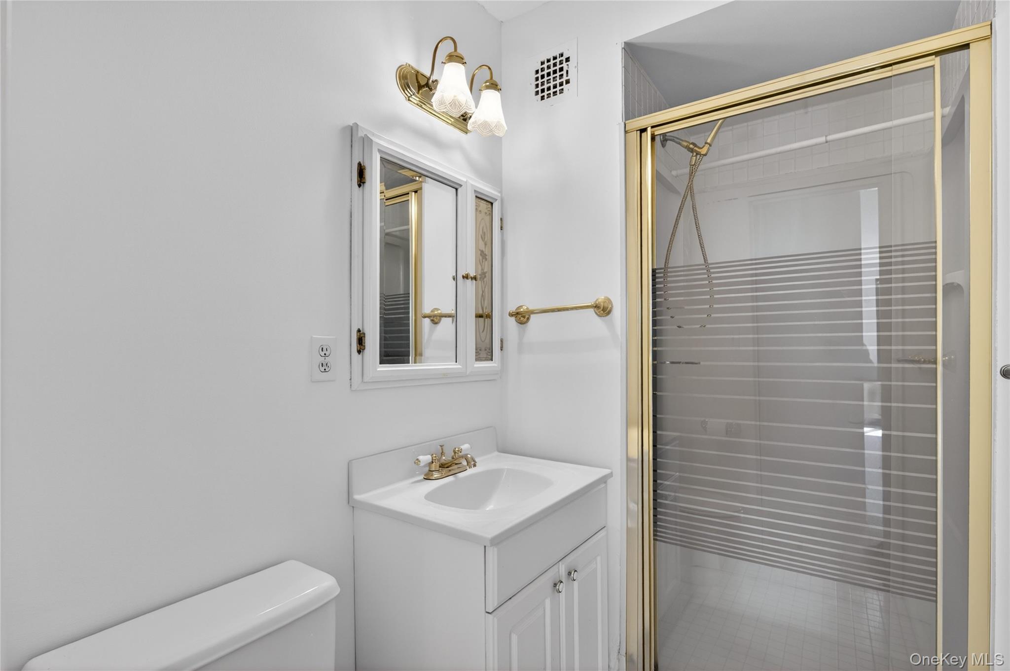 175 Maple Avenue Unit: 3G