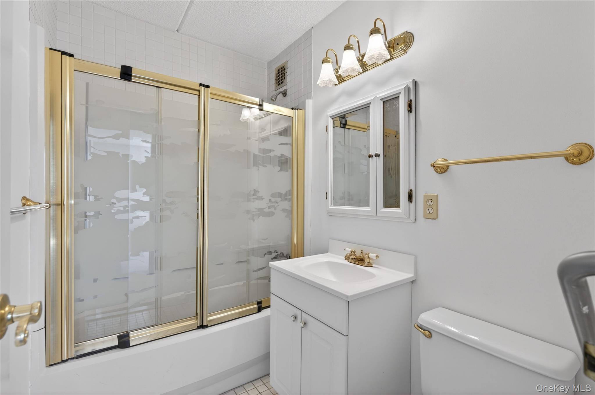 175 Maple Avenue Unit: 3G