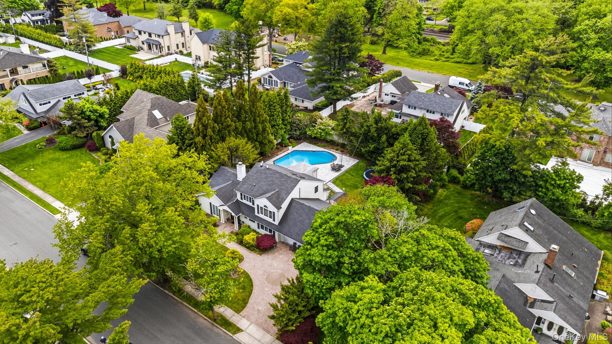18 Sherwood Lane