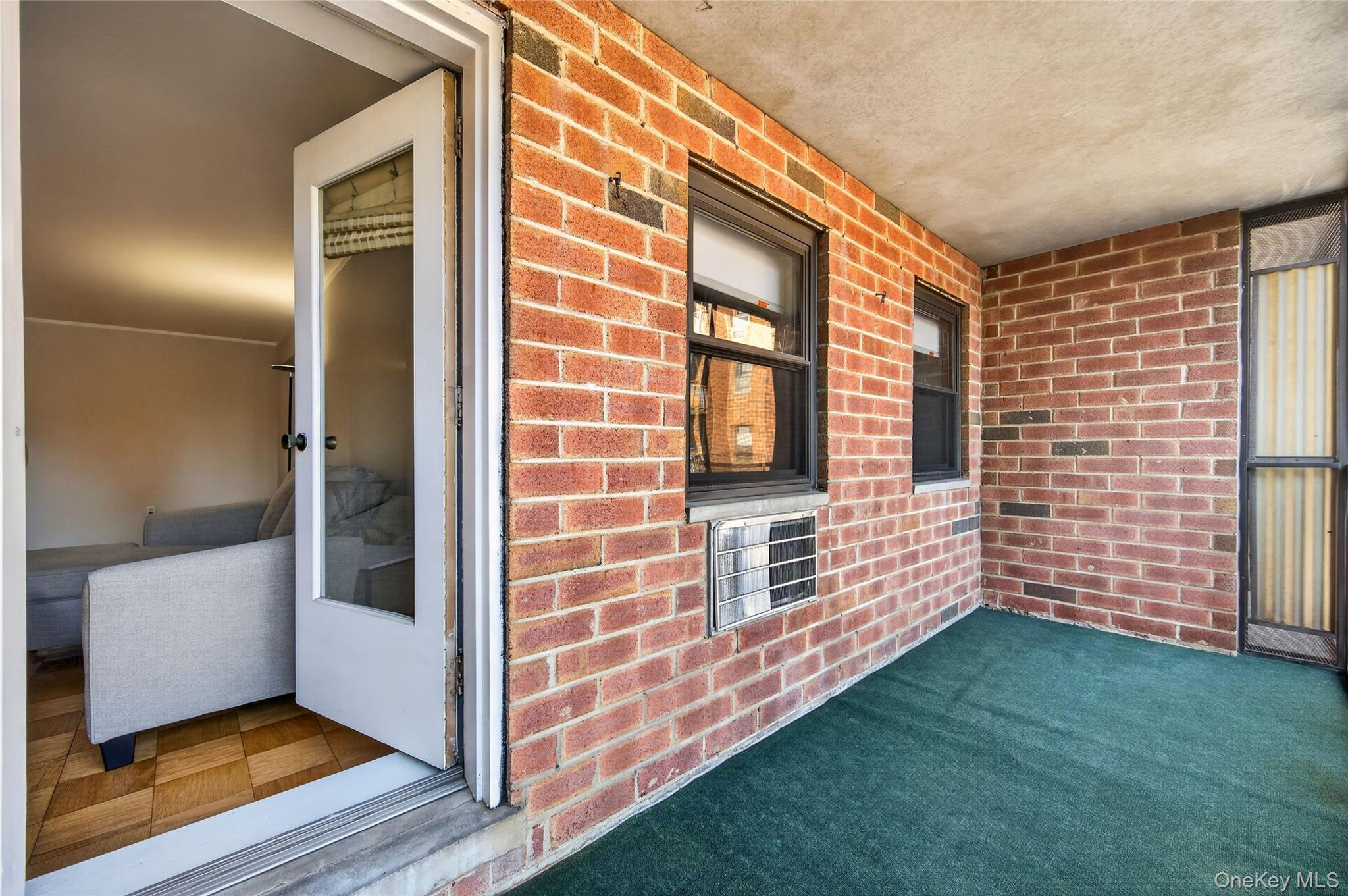 100 Clinton Avenue Unit: 2Y