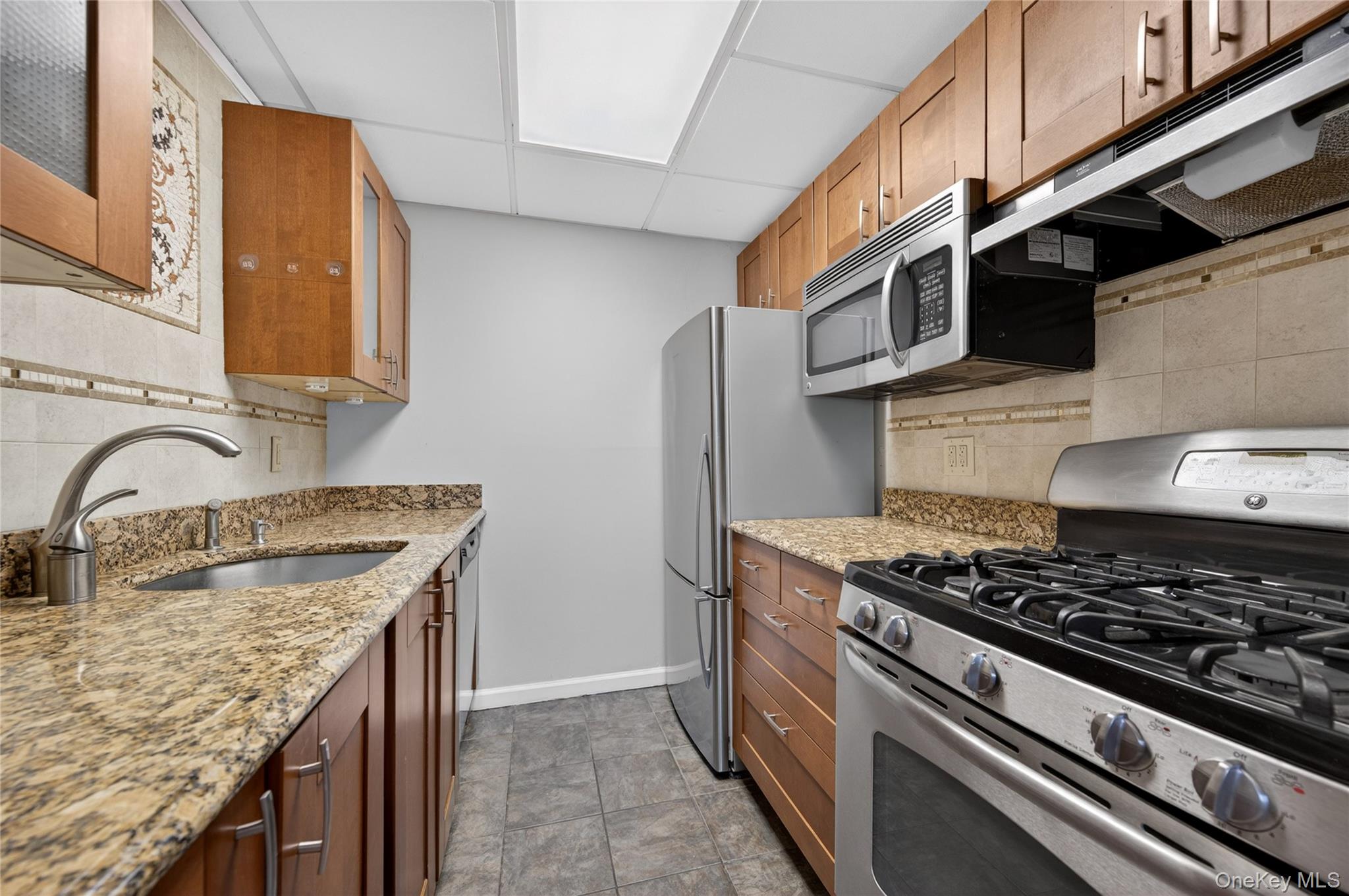 100 Clinton Avenue Unit: 2Y