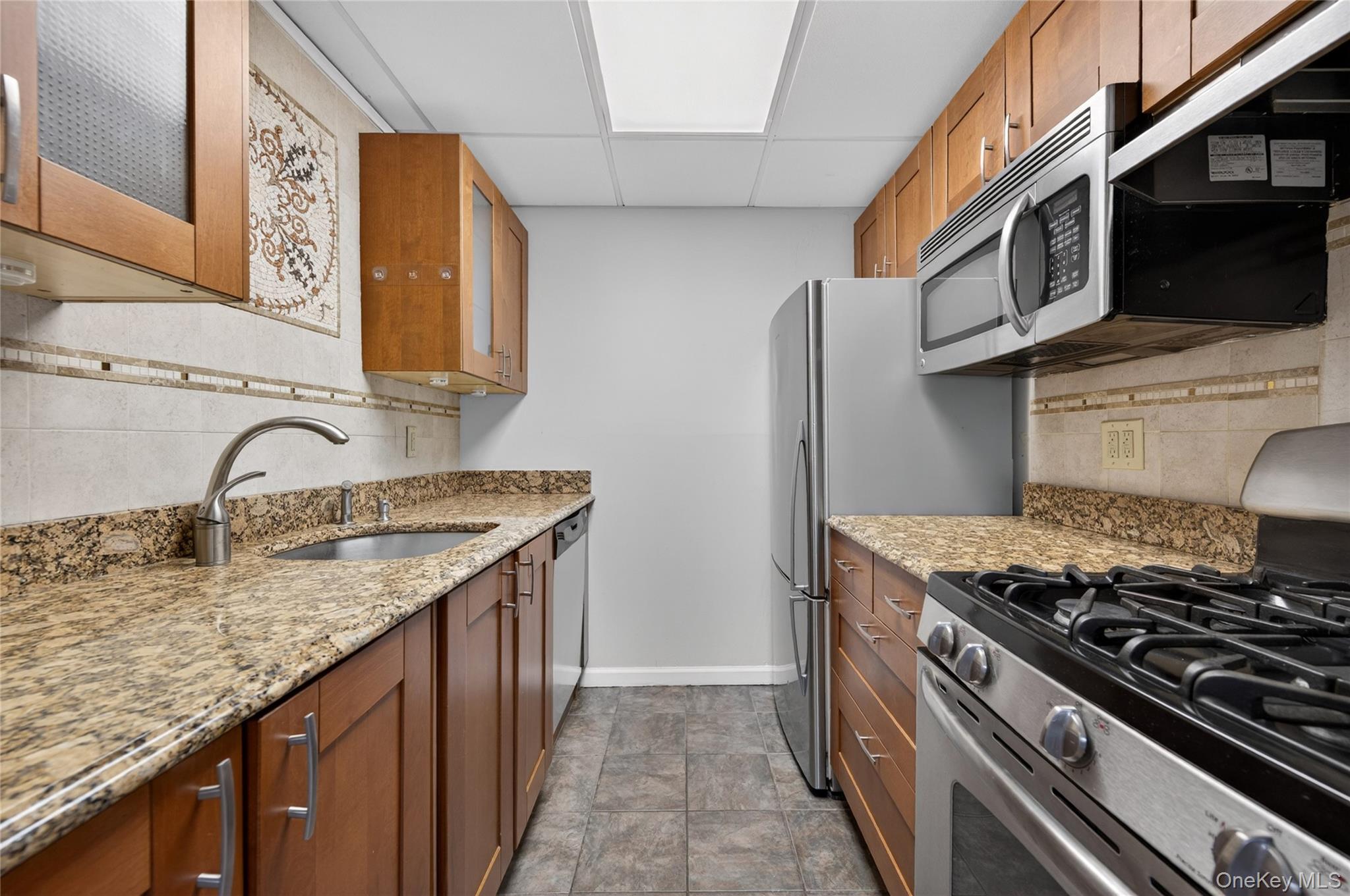 100 Clinton Avenue Unit: 2Y
