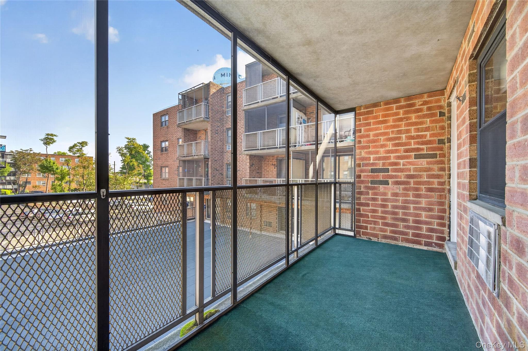 100 Clinton Avenue Unit: 2Y
