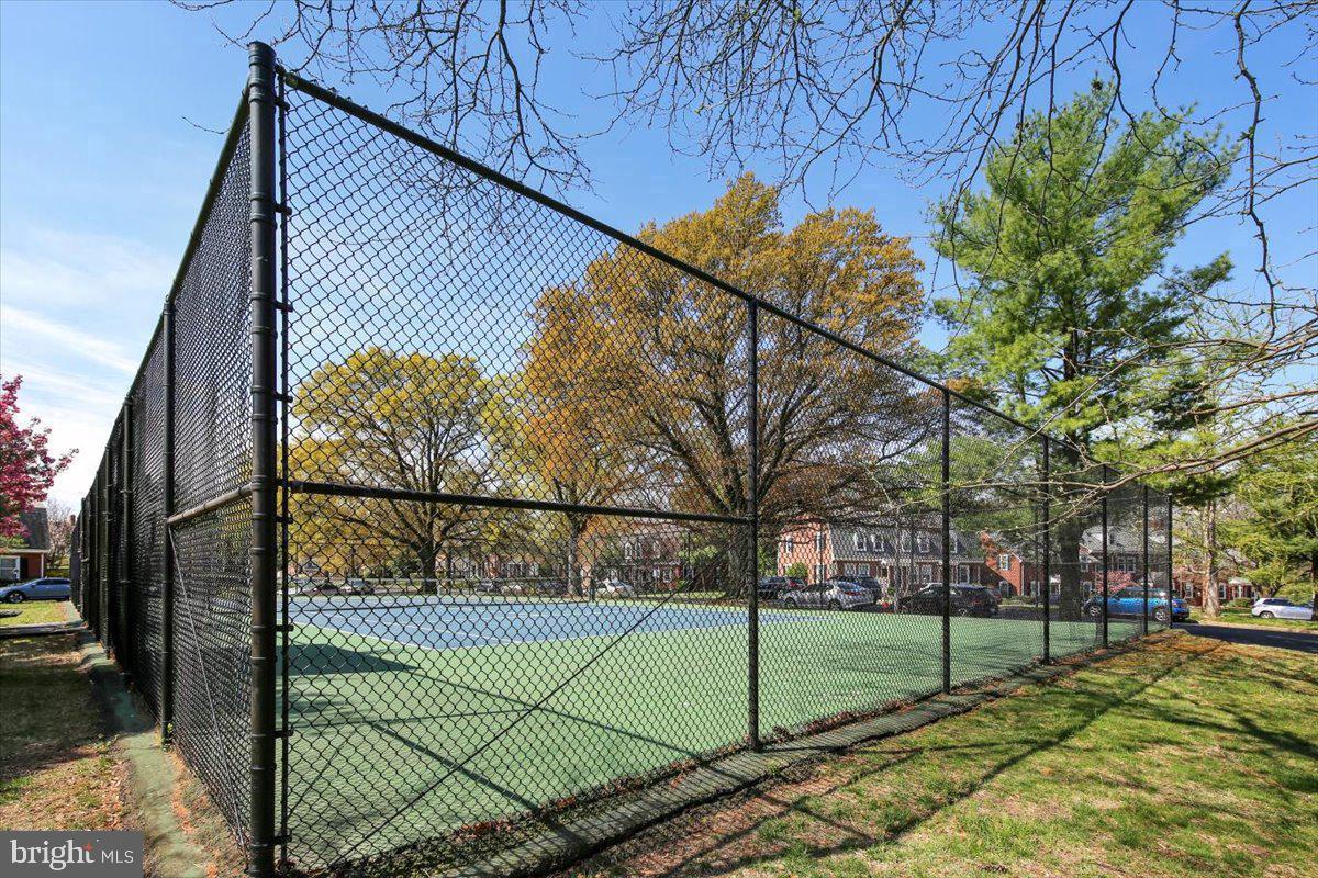 3363 S STAFFORD STREET