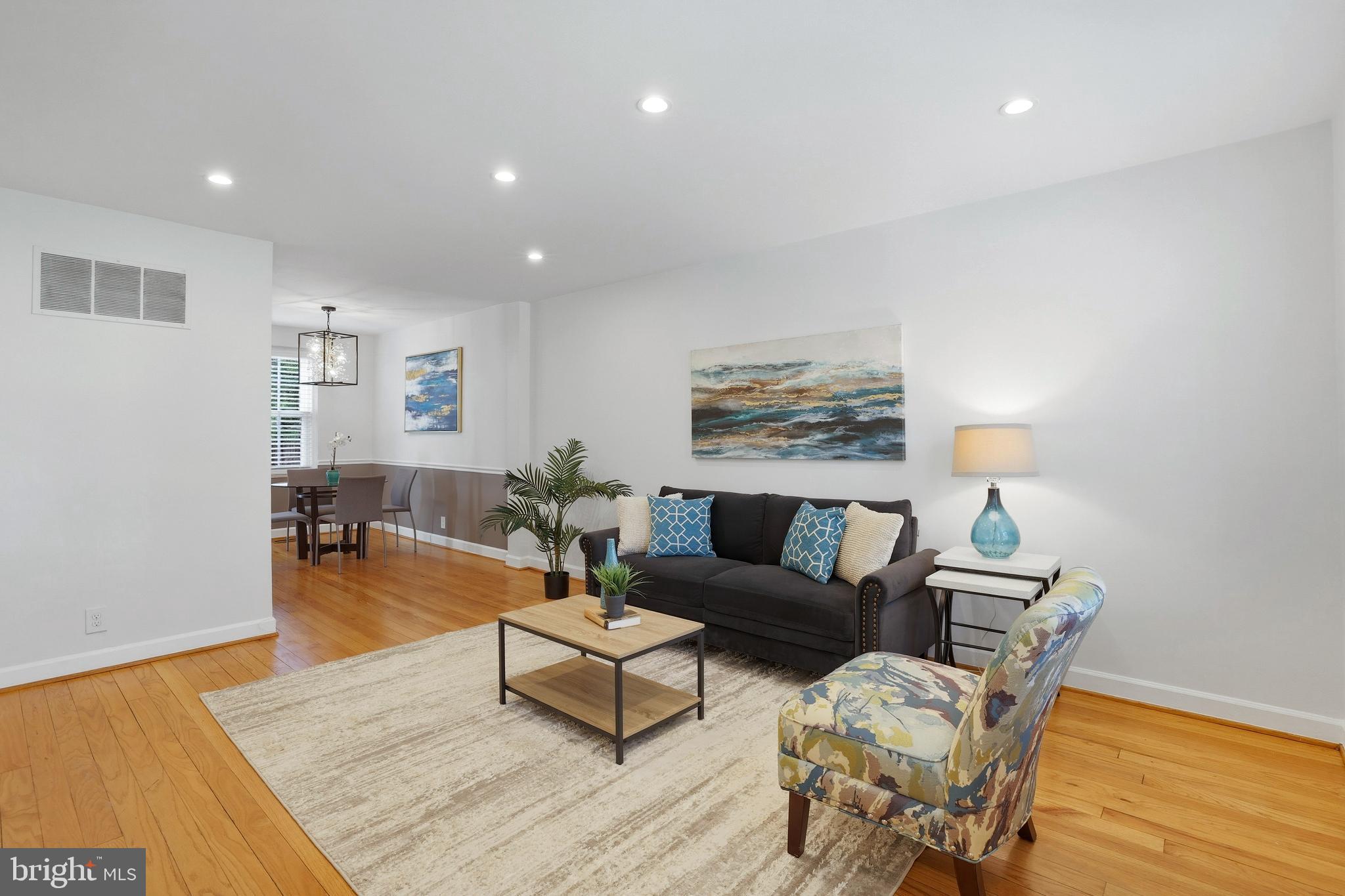 3363 S STAFFORD STREET