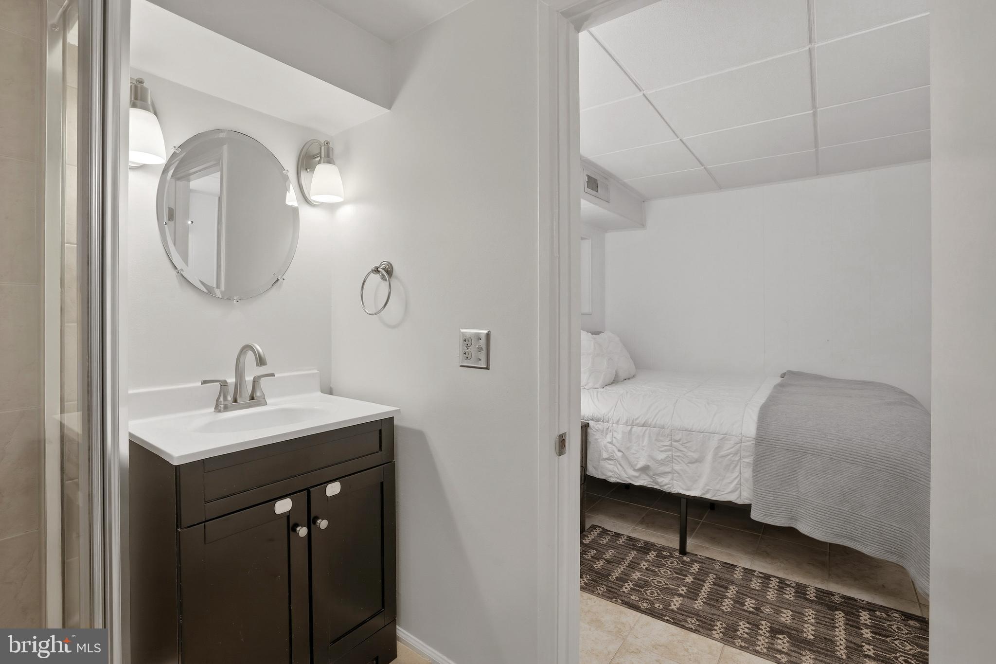 3363 S STAFFORD STREET