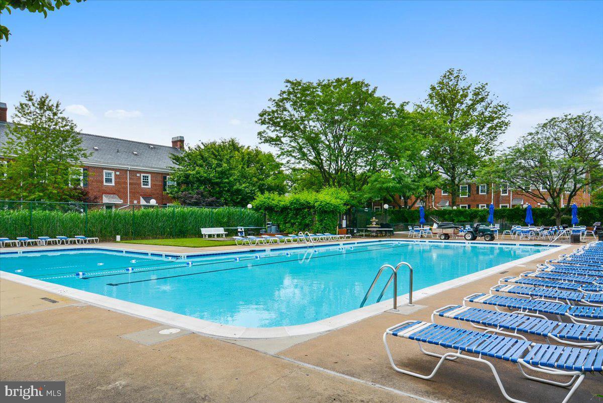 3363 S STAFFORD STREET