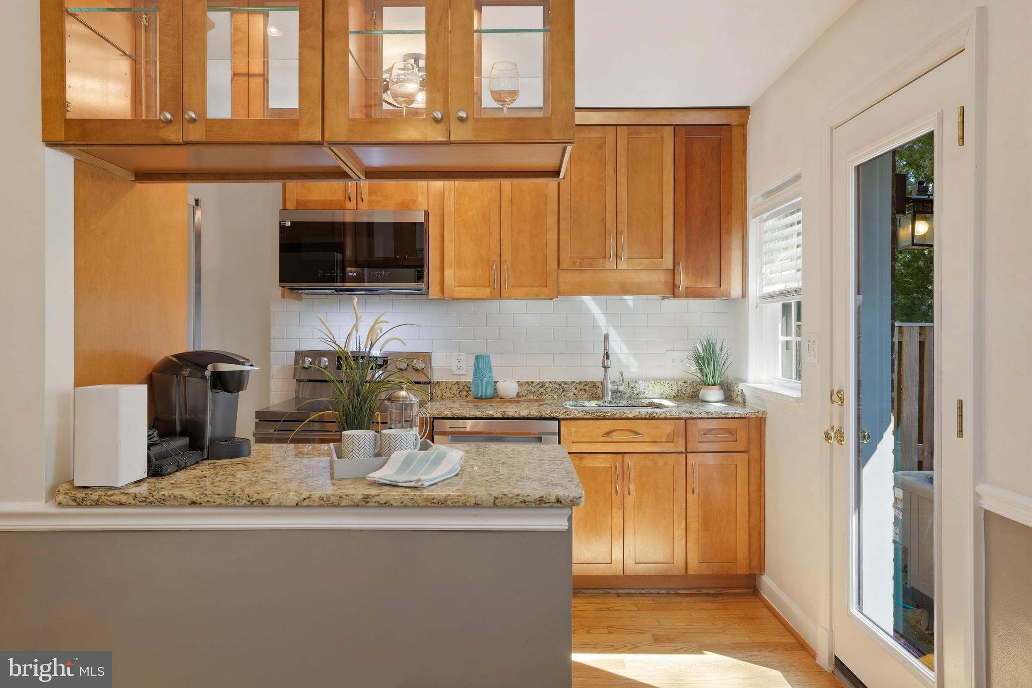 3363 S STAFFORD STREET