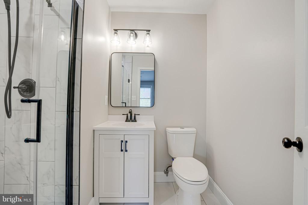 503 Colecroft Ct