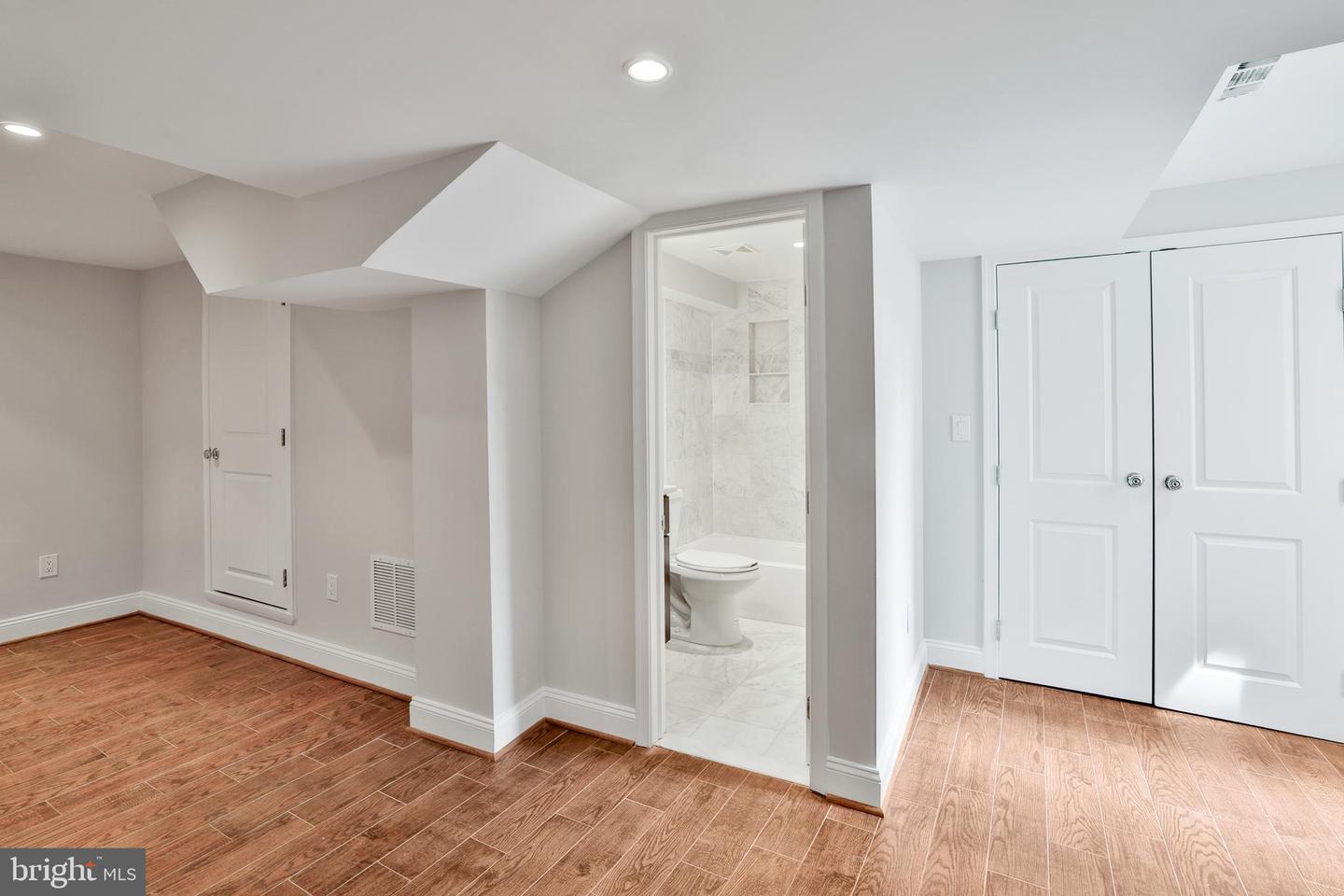 1309 Gibson Pl