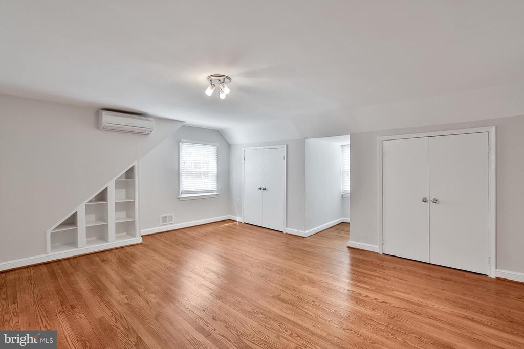 1309 Gibson Pl