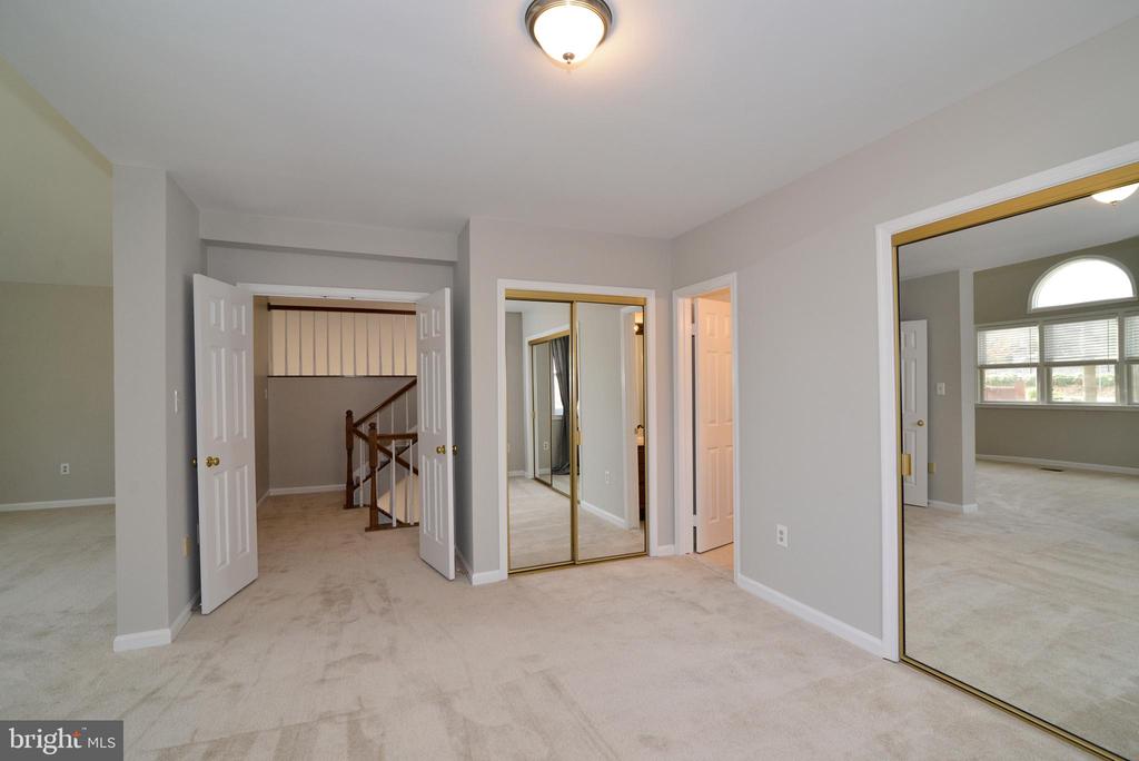 10200 ASPEN WILLOW DRIVE