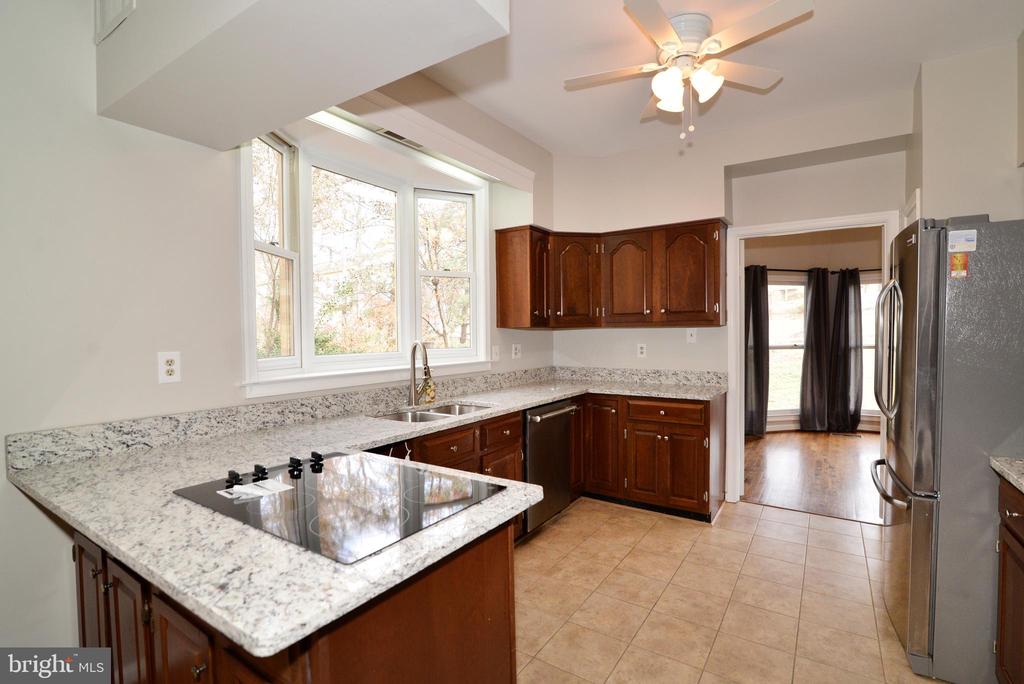 10200 ASPEN WILLOW DRIVE