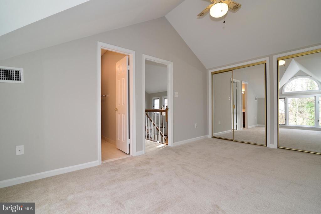 10200 ASPEN WILLOW DRIVE