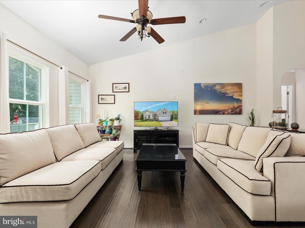 4116 EDDY COURT